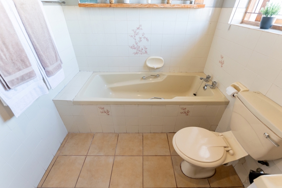 4 Bedroom Property for Sale in Laaiplek Western Cape